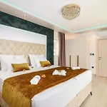 Golden Lion Primosten