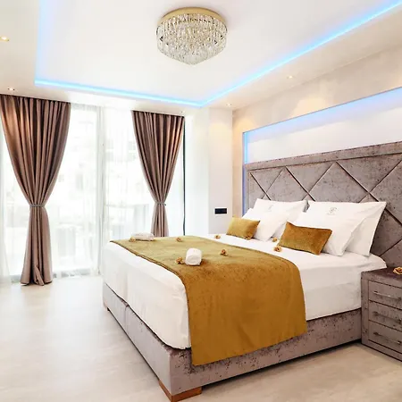 Vila Golden Lion