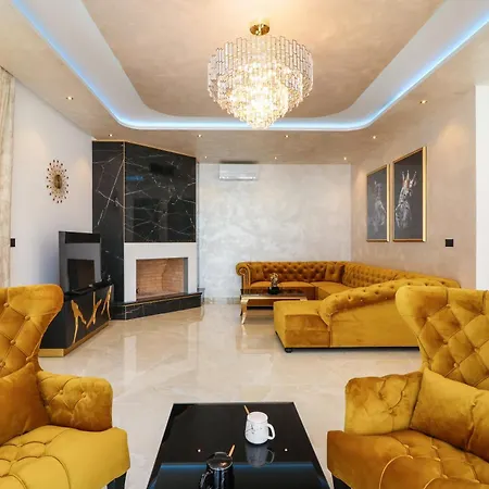 Golden Lion * Primošten