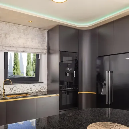 Villa Golden Lion *