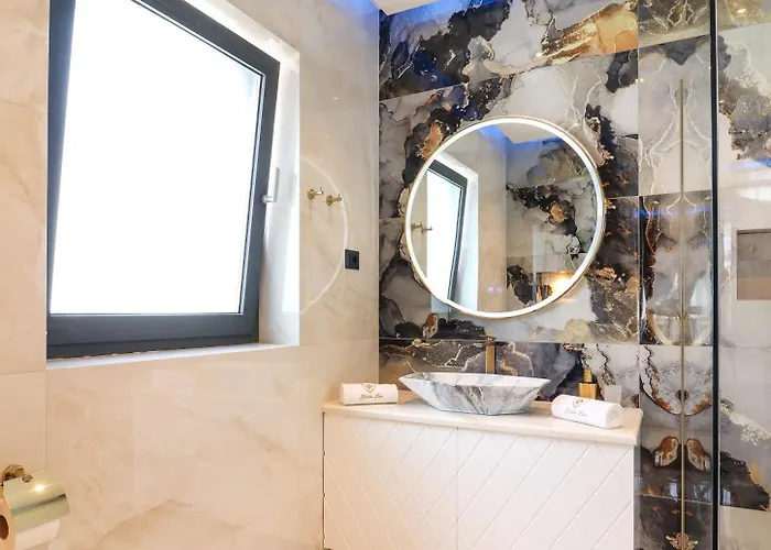 Golden Lion Primosten